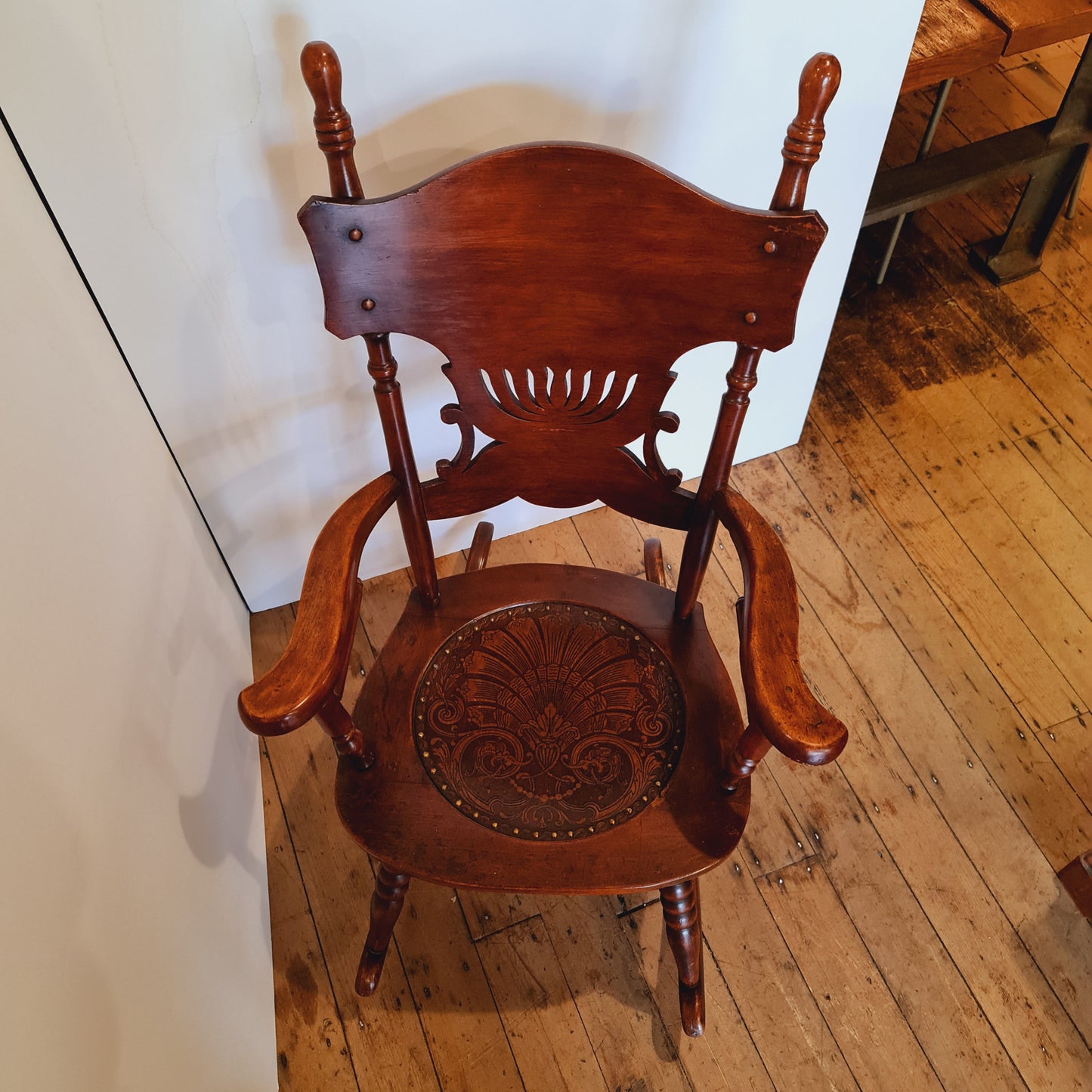 Rocking Chair Rocker Vintage Antique-Style