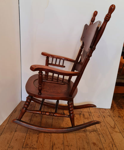 Rocking Chair Rocker Vintage Antique-Style