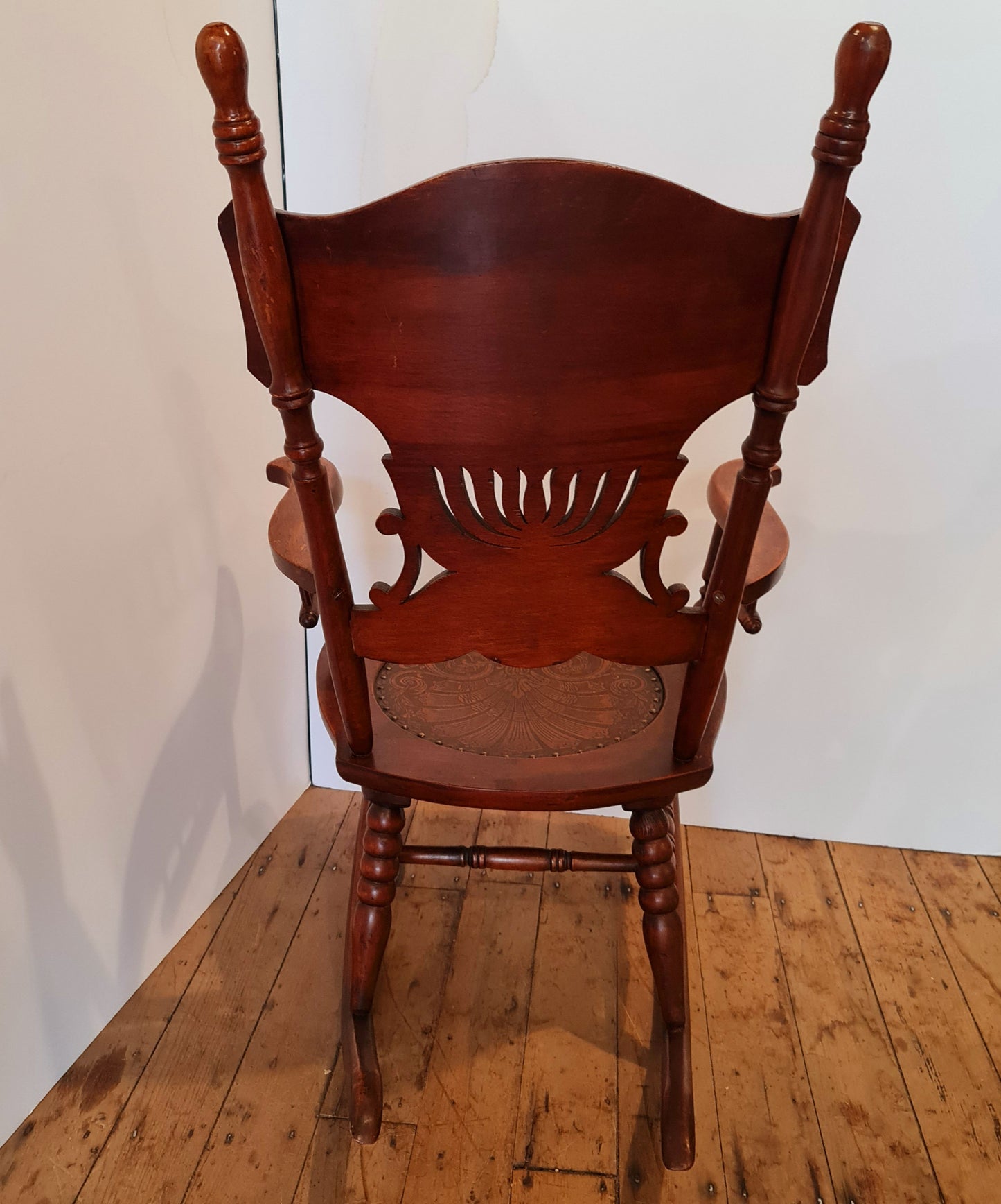 Rocking Chair Rocker Vintage Antique-Style