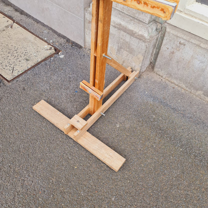 An Adjustable Studio Easel