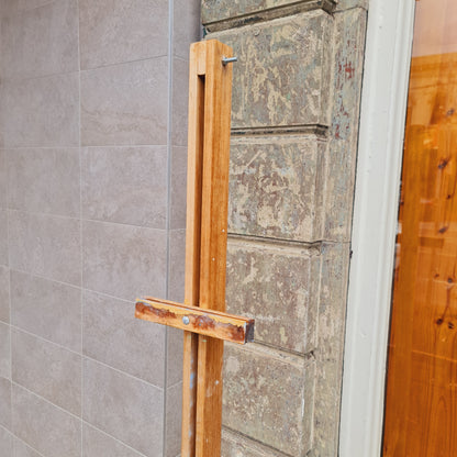 An Adjustable Studio Easel