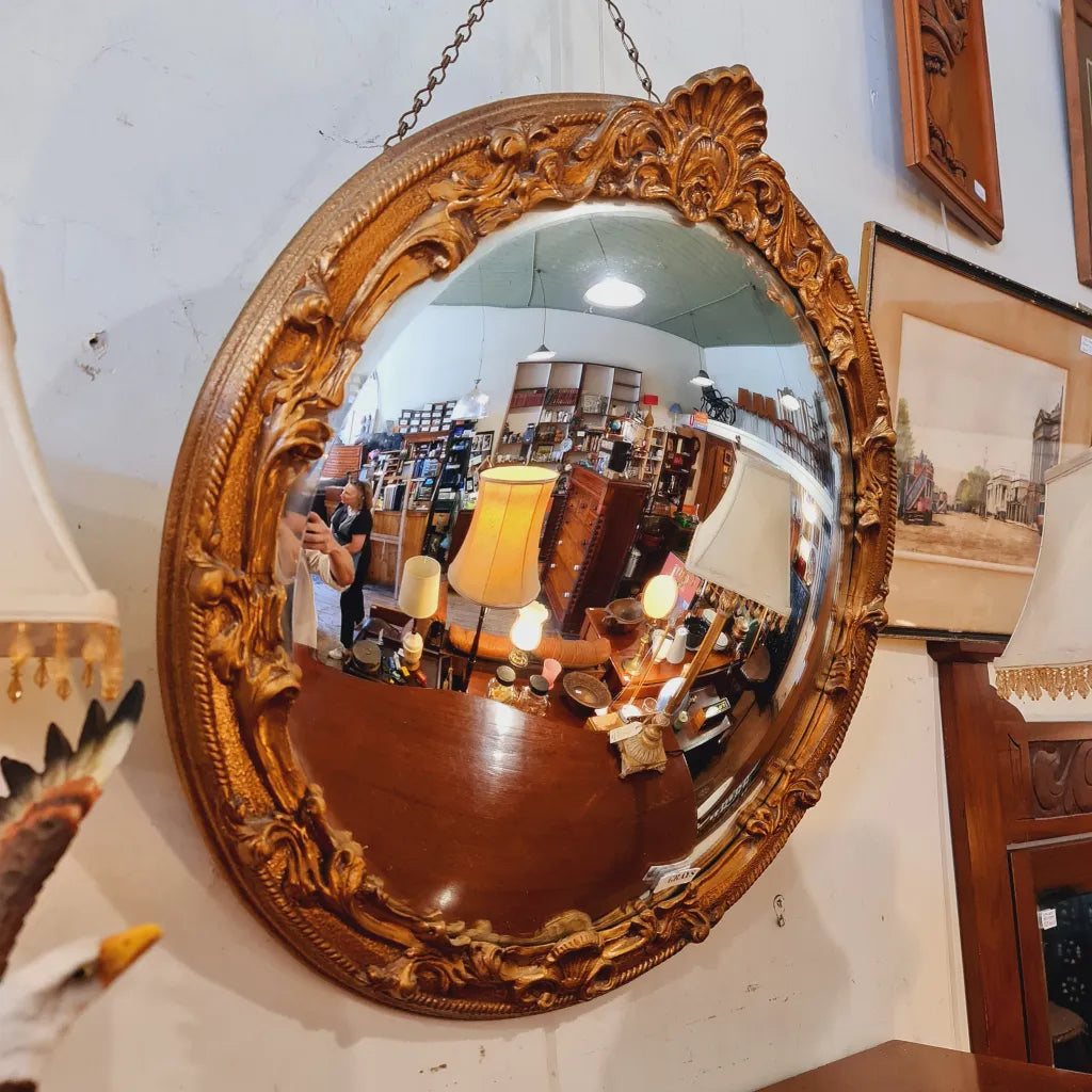 Large Round Gilt Framed Convex Mirror in the Classical Style