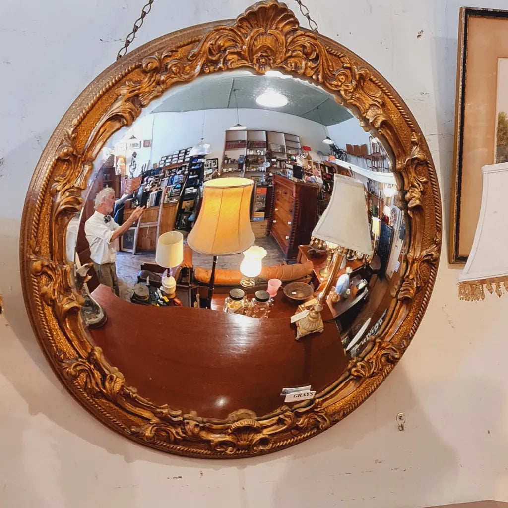 Large Round Gilt Framed Convex Mirror in the Classical Style