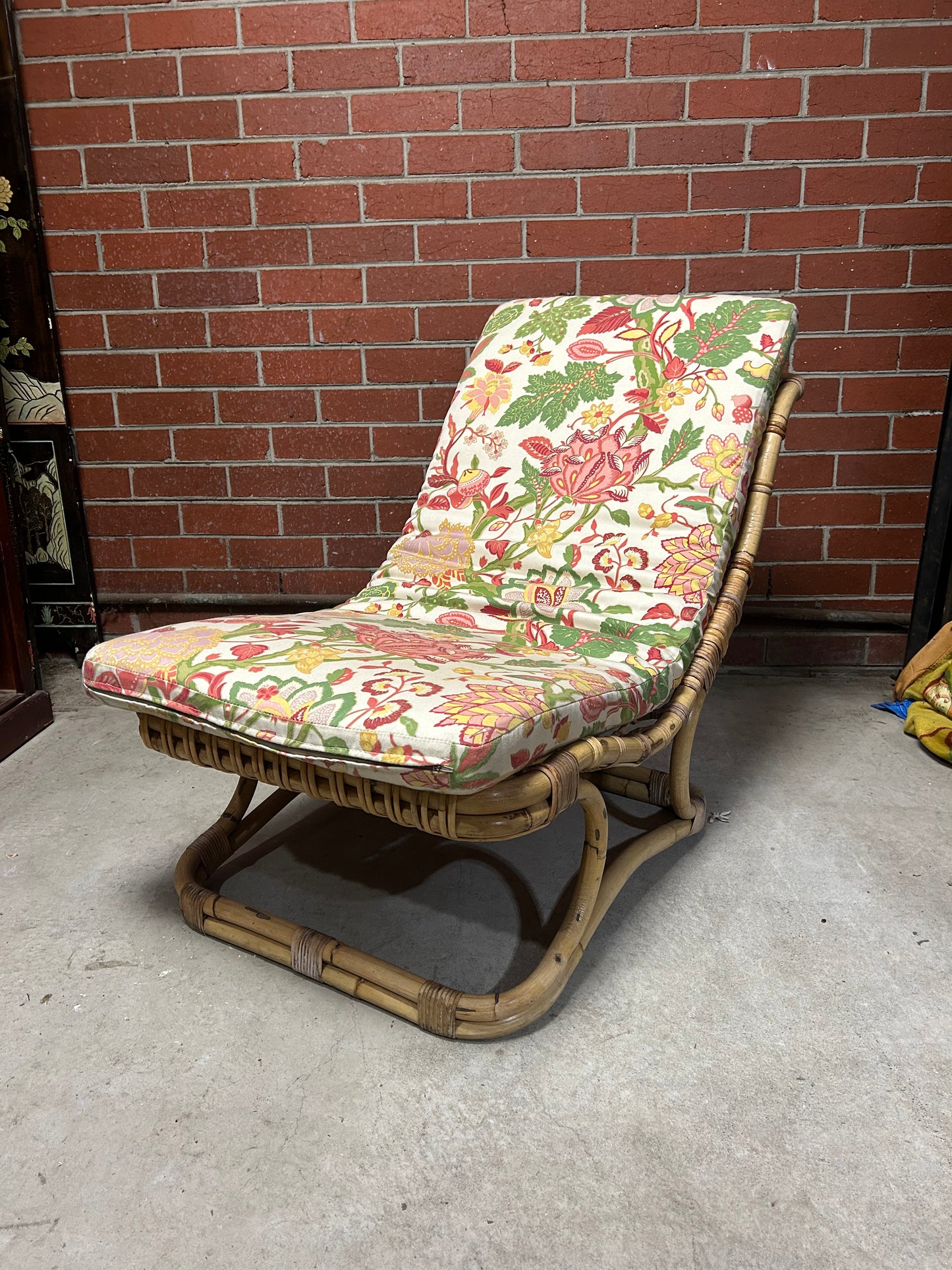 Mid-Century Rattan Chaise Longue with Footrest and Cushion | Vintage