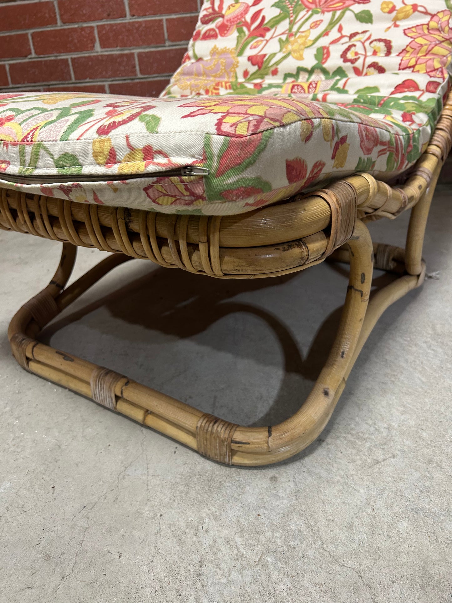 Mid-Century Rattan Chaise Longue with Footrest and Cushion | Vintage