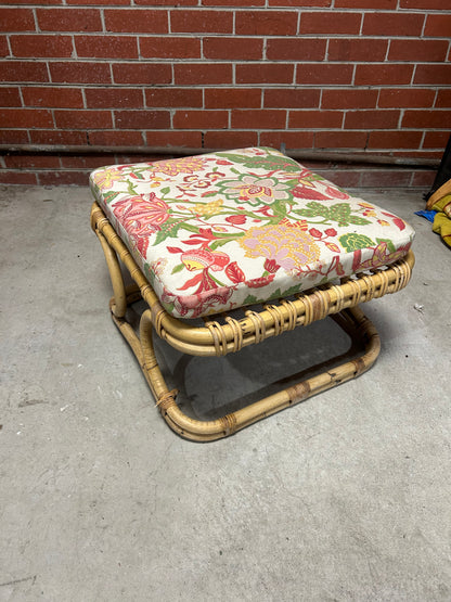 Mid-Century Rattan Chaise Longue with Footrest and Cushion | Vintage