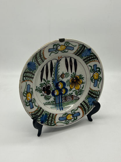 Hand‑Painted Decorative Plate – Unmarked, Fitted for Hanging
