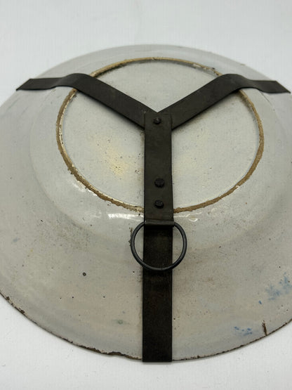 Hand‑Painted Decorative Plate – Unmarked, Fitted for Hanging