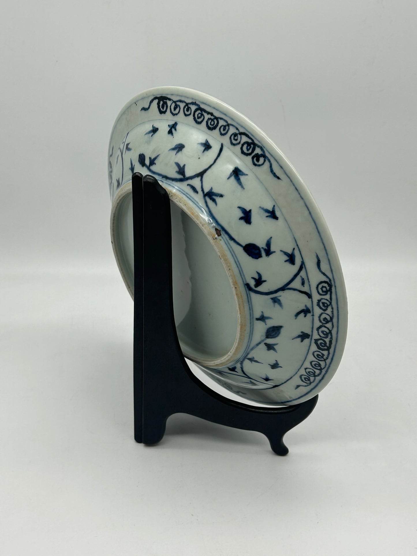 Blue and White Decorative Plate with Bird Motif – Unmarked