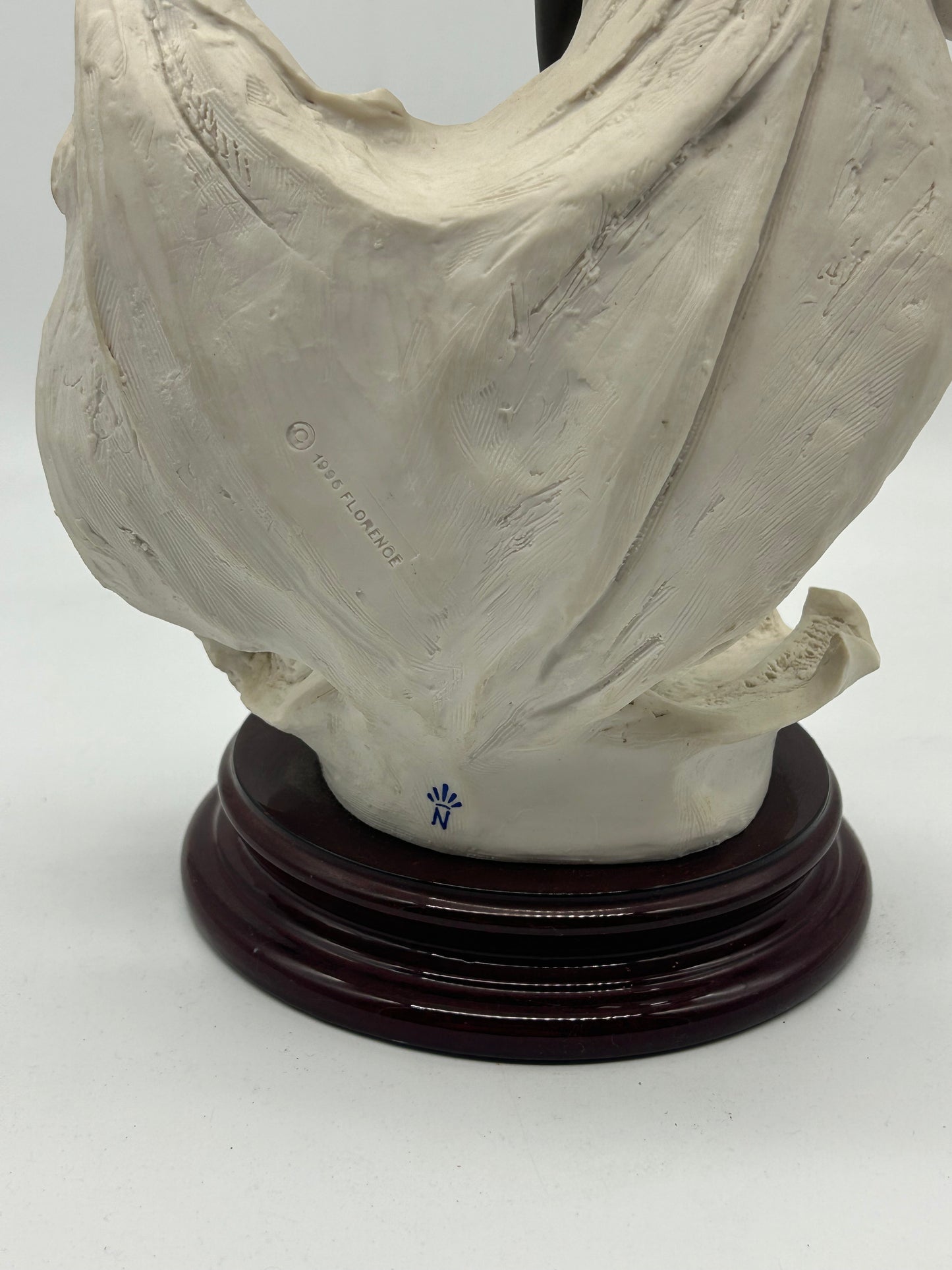 Giuseppe Armani “Florence” Figurine | 1996 Italian Sculpture, Original Base & Plaque