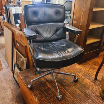 Desk or Lobby Chair in the Style Of Eames Vintage Retro