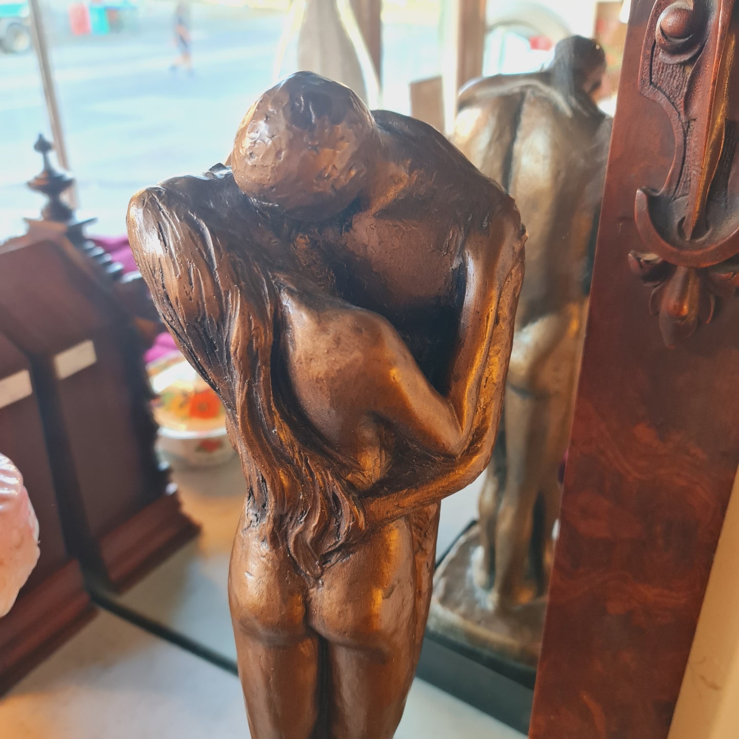 Statue of Lovers from Austin Products USA Klein