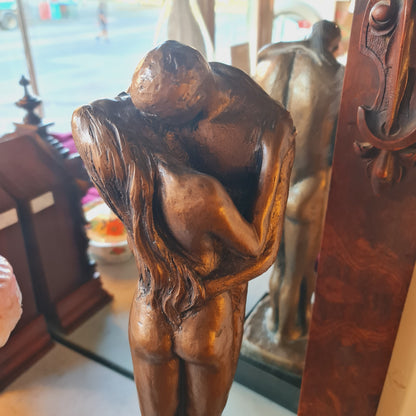Statue of Lovers from Austin Products USA Klein