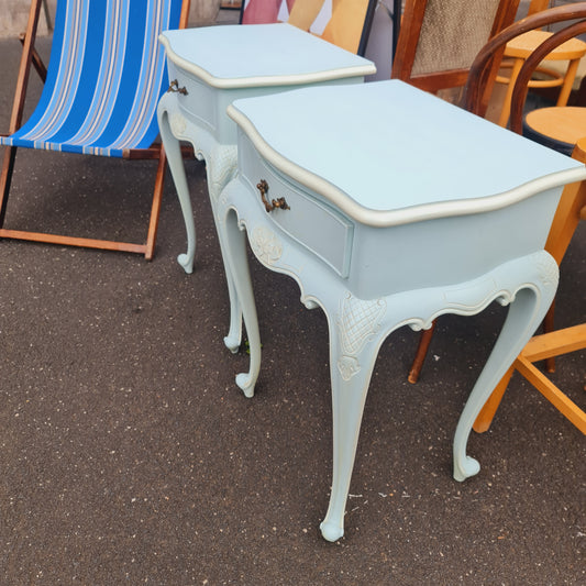 Bedside Tables Drawers with French Louis Style