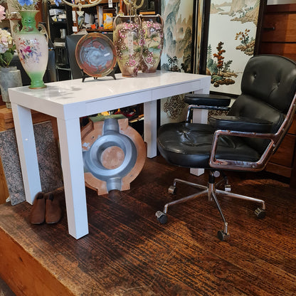 Modern Desk with Two Drawers for Home or Office