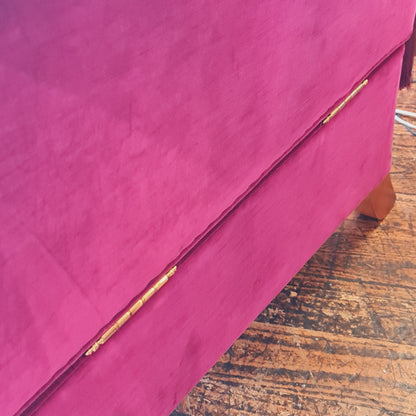Couch or Sofa in the Knole Style with Feather Cushions Duresta England