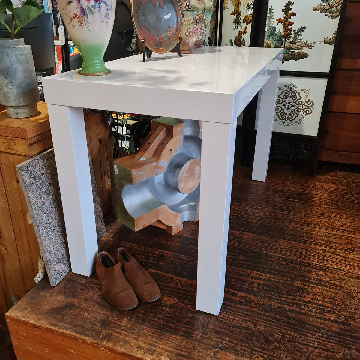 Modern Desk with Two Drawers for Home or Office