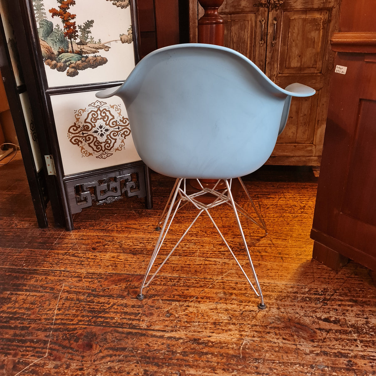 Eames Resin Plastic Armchair DAR Eiffel Retro Classic