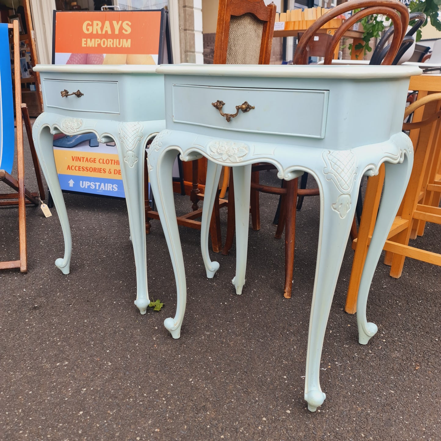 Bedside Tables Drawers with French Louis Style