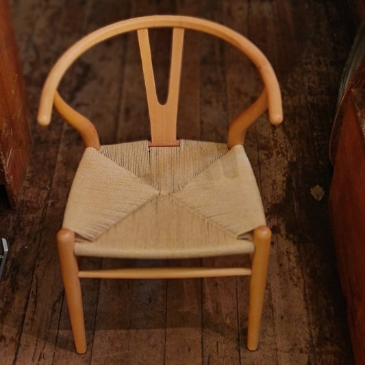 Replica of Hans Wegner 1949 Wishbone Chair