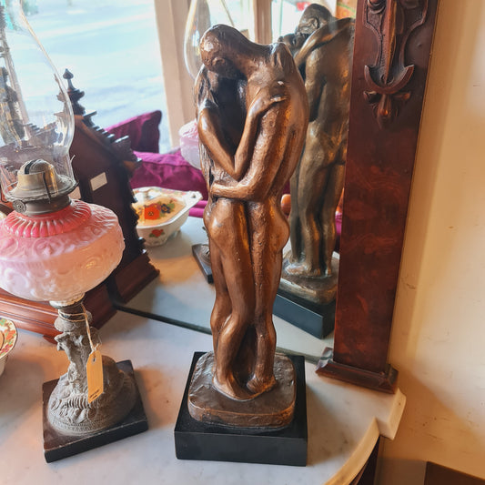 Statue of Lovers from Austin Products USA Klein