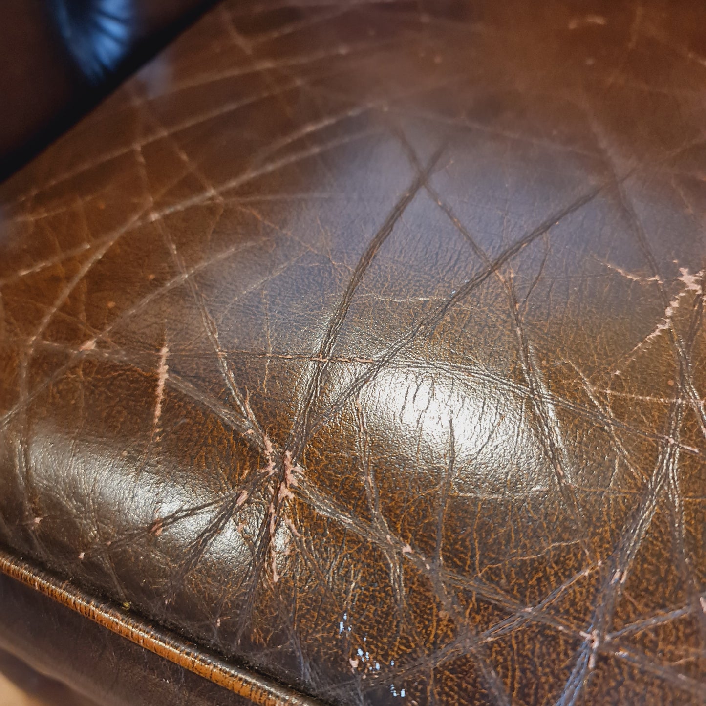 Leather Chesterfield Tub Armchair Buttoned Vintage Club