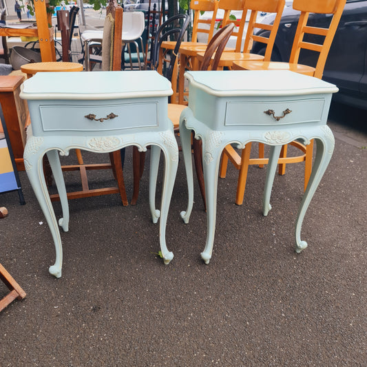 Bedside Tables Drawers with French Louis Style